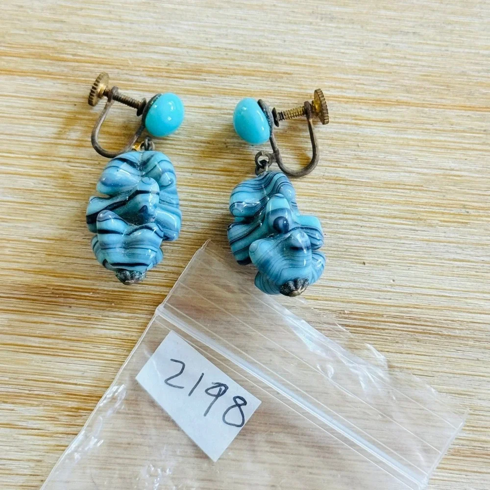 VTG Art Deco Screw Back Swirl Glass Earrings Blue Pastel Marbled Dangle Flapper